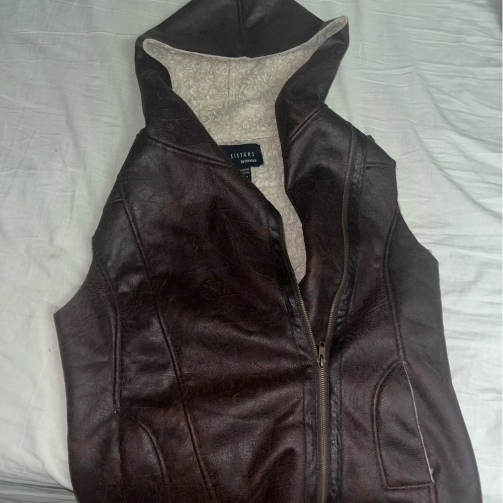 Sister outwear